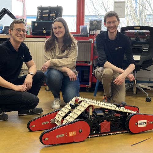 Personen mit Roboter