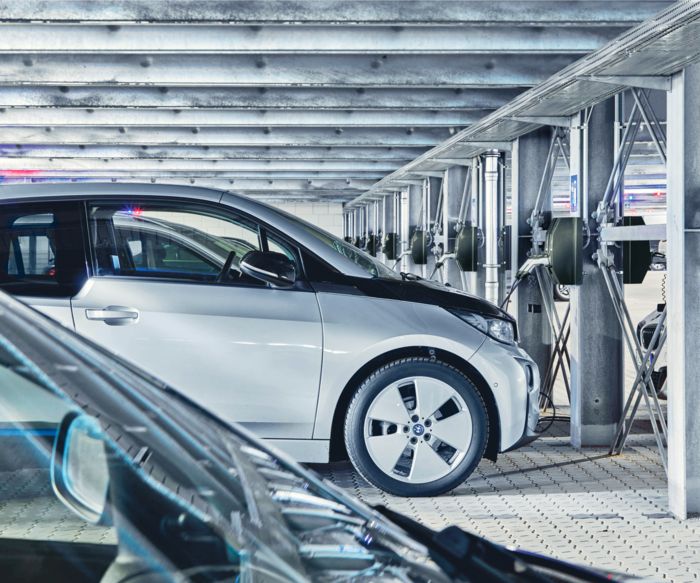 Parking avec stations de recharge
