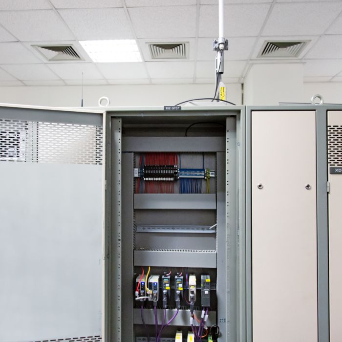 Solution d'armoire électrique pour la surveillance de chauffage d'appoint pour tuyauterie