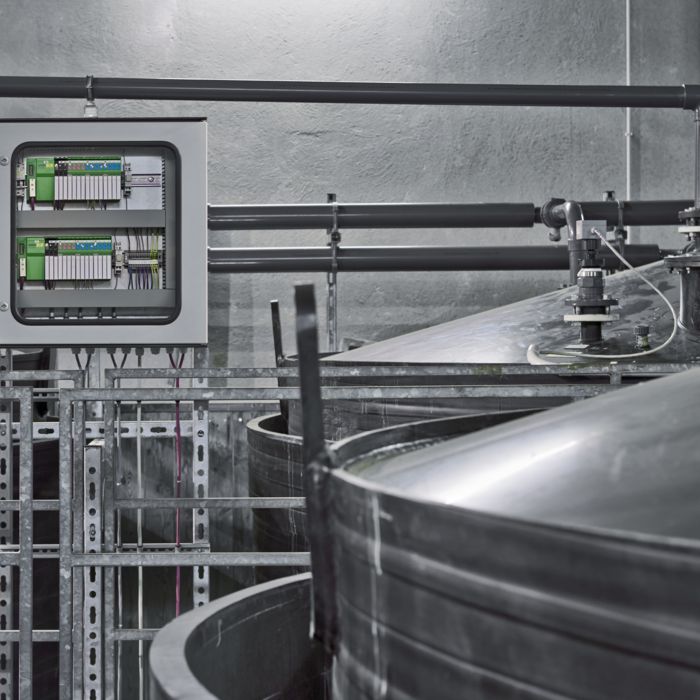 Acquiring energy data in the flocculant dosing process with a modular power measurement terminal