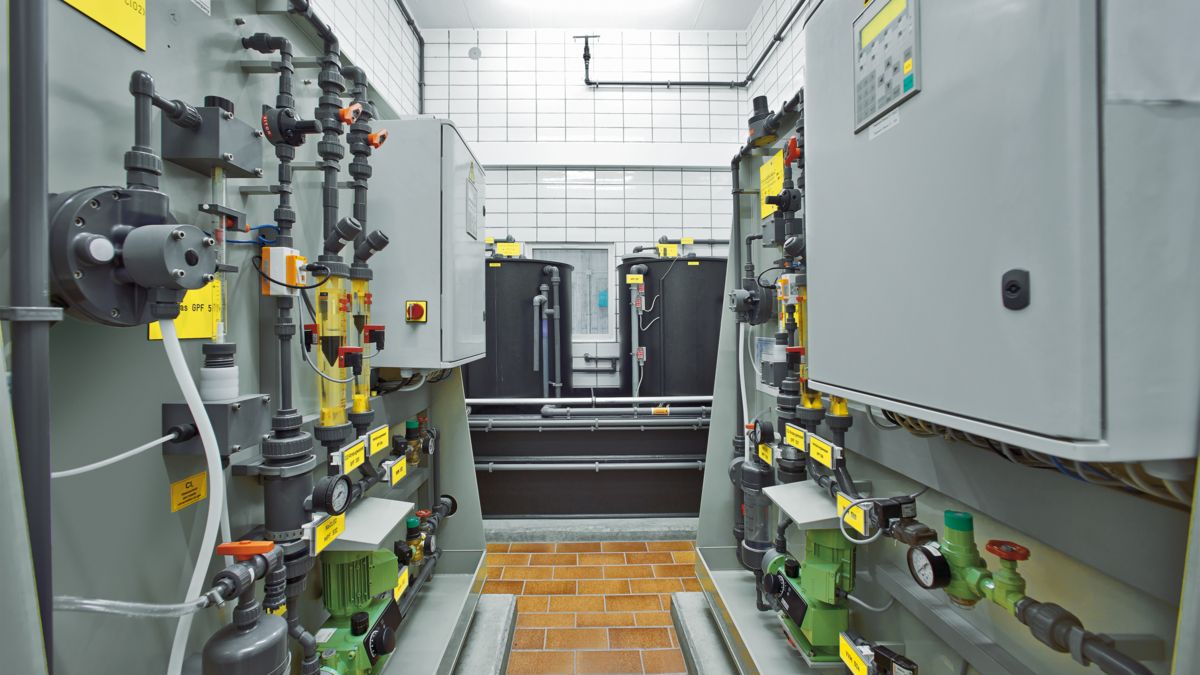 Integrated remote diagnostics in the disinfection process