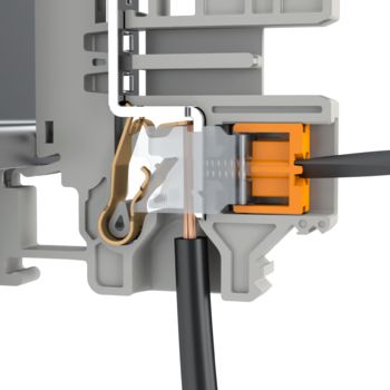 Loosening the tensioned conductor and pre-tensioning the connection chamber in a Push-X connection