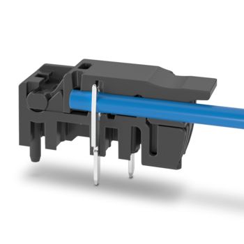 Raccordement autodénudant sur une connexion pour circuit imprimé