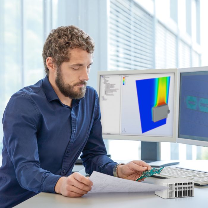 Un hombre realizando una simulación térmica