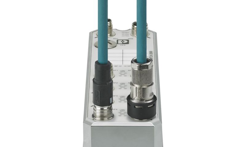 IP67 switch with one connected connector with M12 Push-Pull fast locking system and one classic M12 screw connection