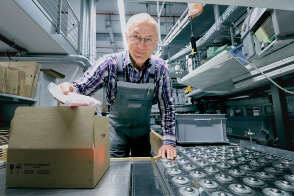 Legen Sie bei einer Entsorgung von Altprodukten Wert auf einen kompetenten und vertraulichen Umgang? Wir auch!