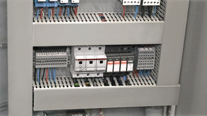 Control cabinet with terminal blocks and installed SPD
