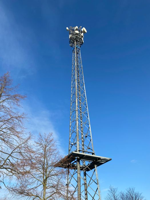 Cell tower with O2 logo