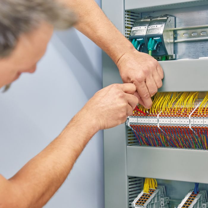 Sistema distribuidor de maniobra PTRV en el armario de control