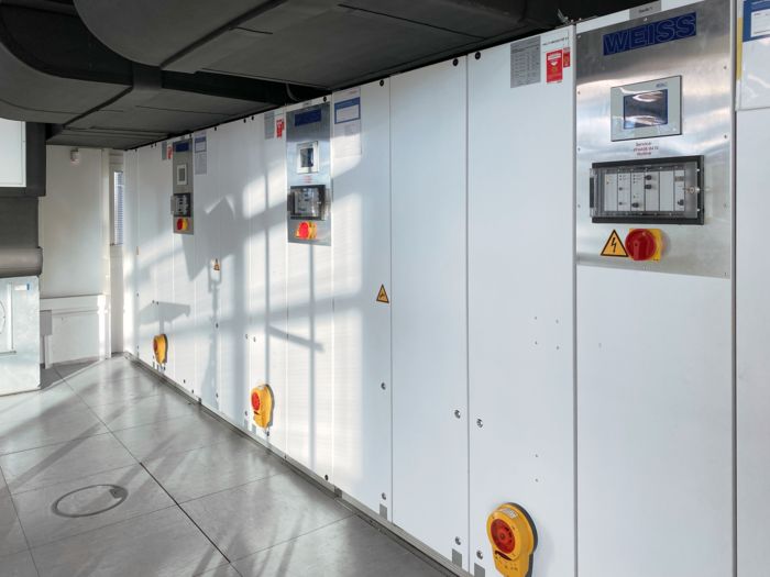 Large climate chambers for cooling the server rooms