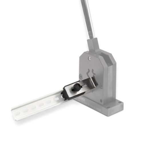 Utilizzo del blocco posizione zero per posizioni zero su guide DIN perforate con la taglierina per guide DIN