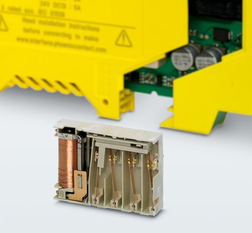 Relays with force-guided contacts
