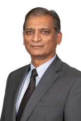 Portrait photo of Haroon Rashid